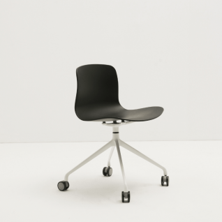 HYGE A4 chair